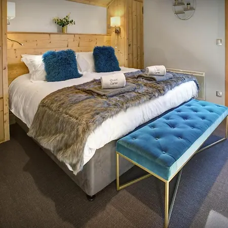 Carter - Ovo Network Chalet *
